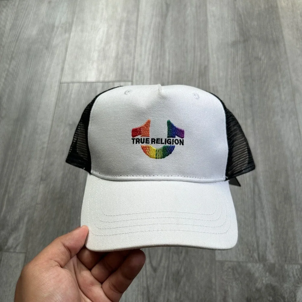 NWT True Religion White Rainbow Horseshoe Trucker Hat OS Mesh Snapback